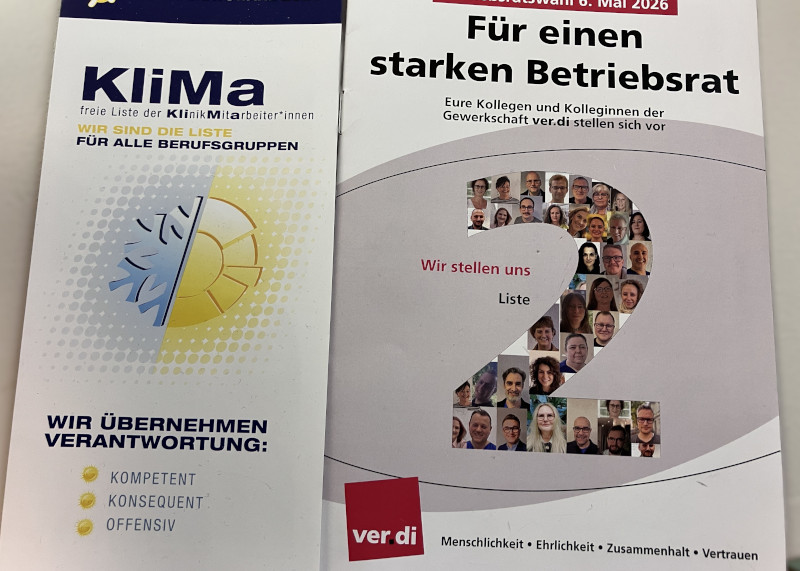 Zwei Faltblätter zu Listen für die Wahl des Betriebsrats im Klinikum Solingen 